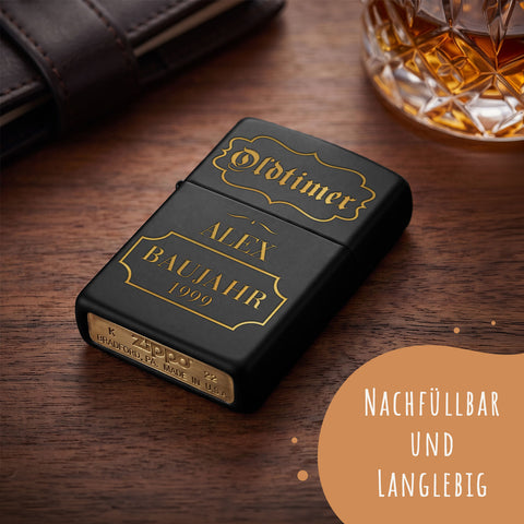GRAVURZEILE x ZIPPO Personalisiertes Sturmfeuerzeug - Oldtimer - Windfest und Langlebig - Nachfüllbar