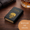 GRAVURZEILE x ZIPPO Personalisiertes Sturmfeuerzeug - Wunschtext & Icon - Windfest und Langlebig - Nachfüllbar