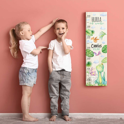 Messlatte mit Namen für Kinder im Dinosaurier Design