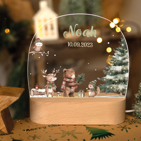 Kinder LED Nachtlicht mit Sockel aus Holz - "Weihnachtswald"
