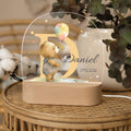 Kinder LED Nachtlicht mit Sockel aus Holz - "Initial Tiere" GRAVURZEILE – Bild 6