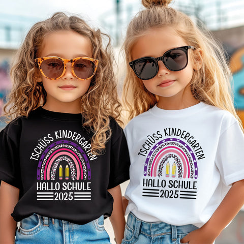 Bedrucktes T-Shirt für Kinder - Tschüss Kindergarten 2025 Regenbogen Lila