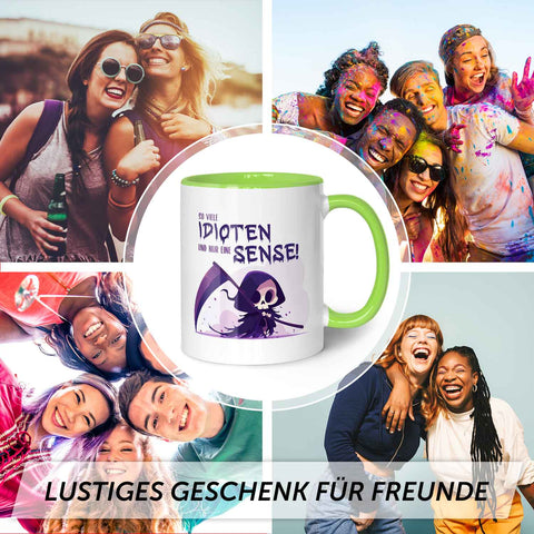 Bedruckte Tasse mit Spruch in lila - So viele Idioten und nur eine Sense