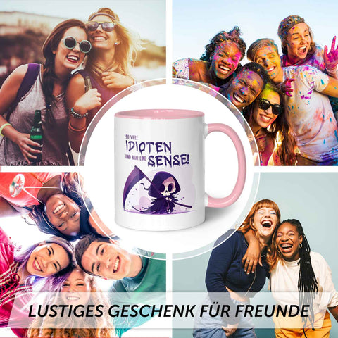 Bedruckte Tasse mit Spruch in lila - So viele Idioten und nur eine Sense