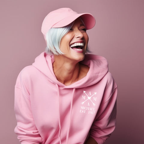 Personalisierter Hoodie für Frauen - MAMA EST. Kreuzpfeile
