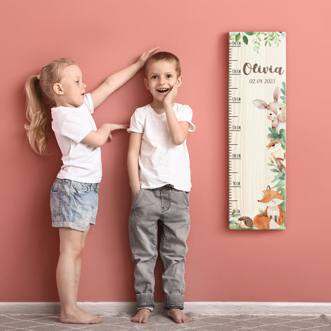 Messlatte mit Namen für Kinder im Waldtiere Design