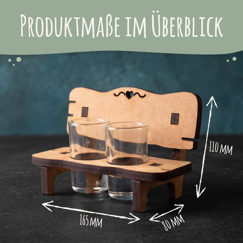Gravierte Schnapsbank im Mr & Mrs Design + 2 Schnapsgläser