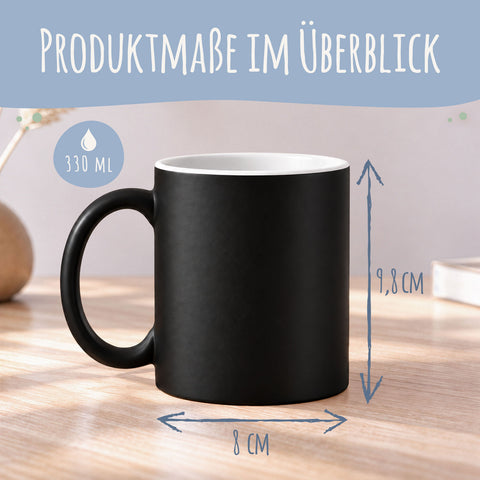 Maße der schwarzen Tasse mit Gravur: 330 ml, 9,8 cm hoch, 8 cm Durchmesser