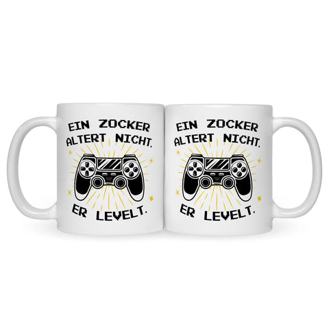 Bedruckte Tasse mit Spruch - Ein Zocker altert nicht er levelt