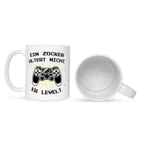 Bedruckte Tasse mit Spruch - Ein Zocker altert nicht er levelt