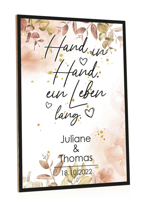 Holzschild Hand in Hand mit Namen & Datum