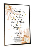 Holzschild Hand in Hand mit Namen & Datum