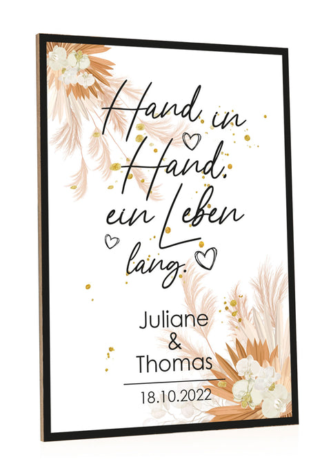 Holzschild Hand in Hand mit Namen & Datum