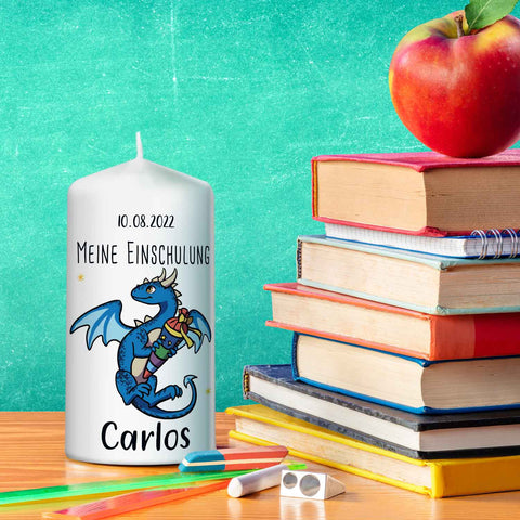 Kleine Kerze "Drache" mit Namen und Datum zur Einschulung