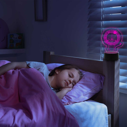 Graviertes Acrylglas im Löwe Design mit LED-Sockel