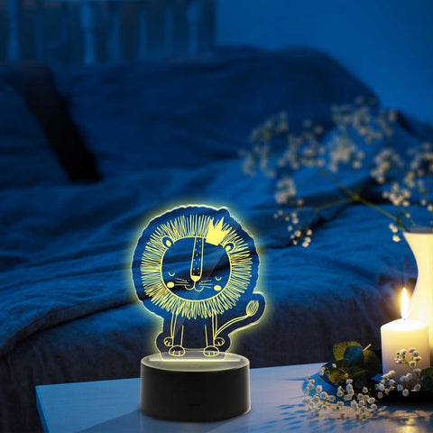 Graviertes Acrylglas im Löwe Design mit LED-Sockel