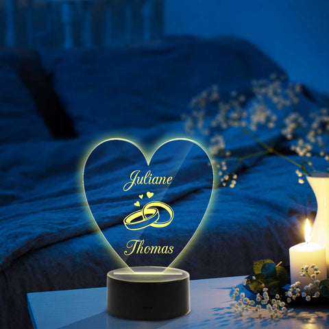 Graviertes Acrylglas im Wedding Design mit LED-Sockel