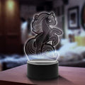 Graviertes Acrylglas im Einhorn Design mit LED-Sockel