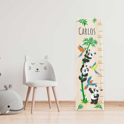 Messlatte mit Namen für Kinder im Panda Design