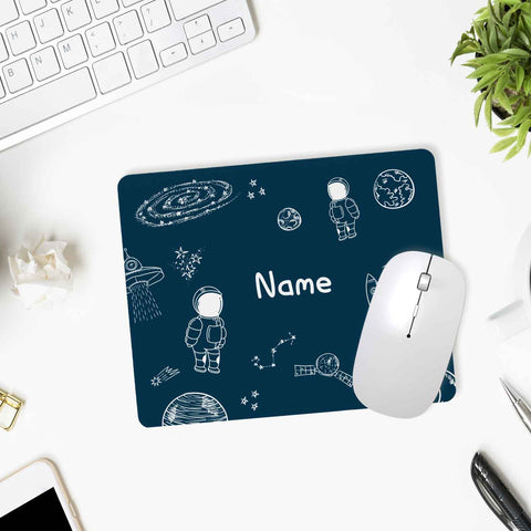 Bedrucktes Mousepad mit Wunschnamen im Weltall Design