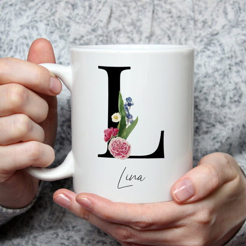 Bedruckte Tasse mit Personalisierung von Namen & Anfangsbuchstaben im Floral Design