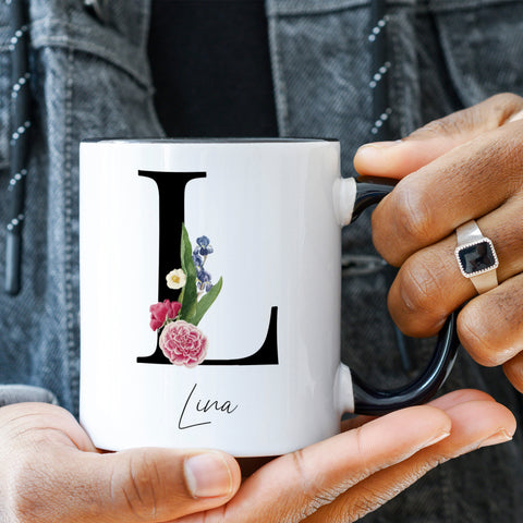 Bedruckte Tasse mit Personalisierung von Namen & Anfangsbuchstaben im Floral Design