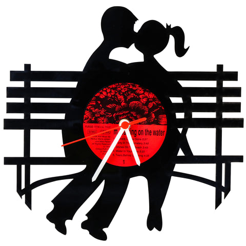 Schallplattenuhr Liebe ist