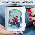 Bedruckte Tasse mit Weihnachtsmotiv im Cool Santa Design