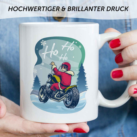 Bedruckte Tasse mit Weihnachtsmotiv im Cool Santa Design