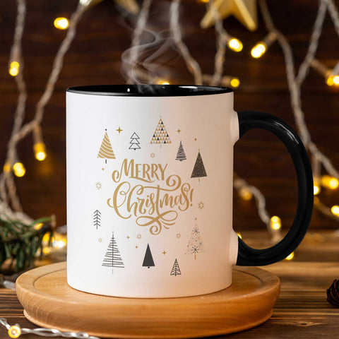Bedruckte Tasse mit Weihnachtsmotiv im Weihnachtsbäume Design