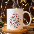 Bedruckte Tasse mit Weihnachtsmotiv - Fröhliche Weihnachtskugel