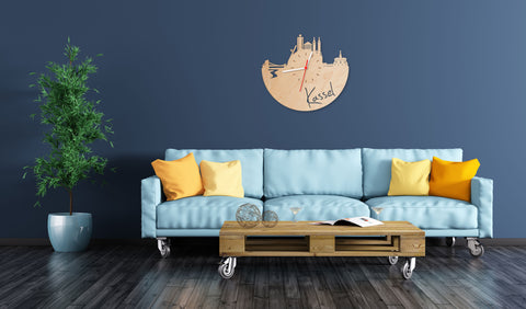 Wanduhr aus Holz Skyline Kassel Wohnzimmer