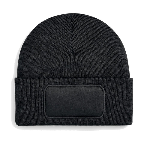 Schwarzes Beanie mit leerem Patch, Freisteller