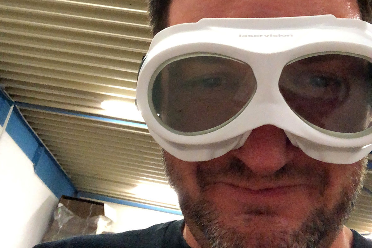 Archivbild vom Juli 2020: Thomas Marin Marban mit Laserschutzbrille