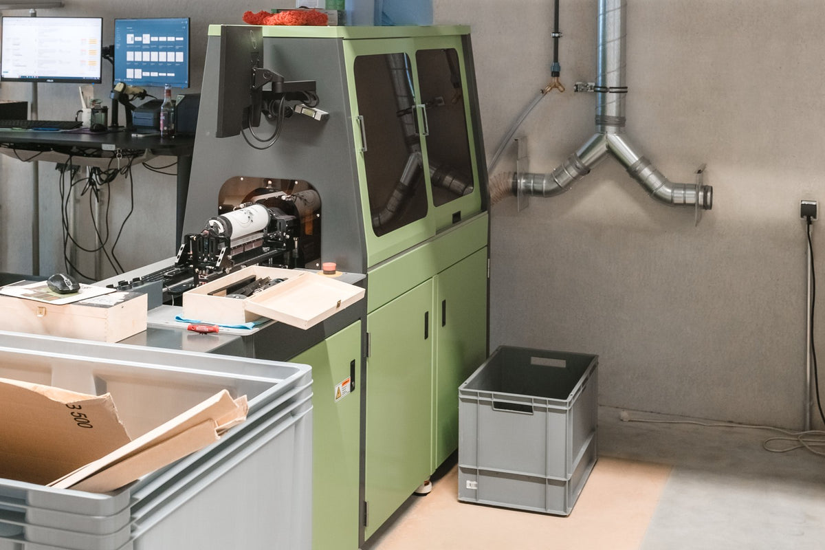 Juni 2024: der UV-Rotationsdruck für runde Stücke in der neuen Halle