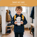 Junge mit Kuscheltier Kuh mit Namen